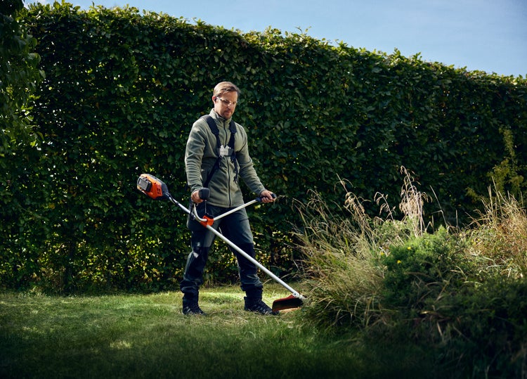 Husqvarna 325iR buskrydder